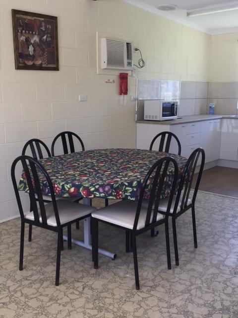 Snowy River Lodge Motel Orbost Buitenkant foto